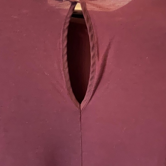 𝅺French Connection 3/4 Sleeve Blouse in Burgundy - S - Picture 3 of 6